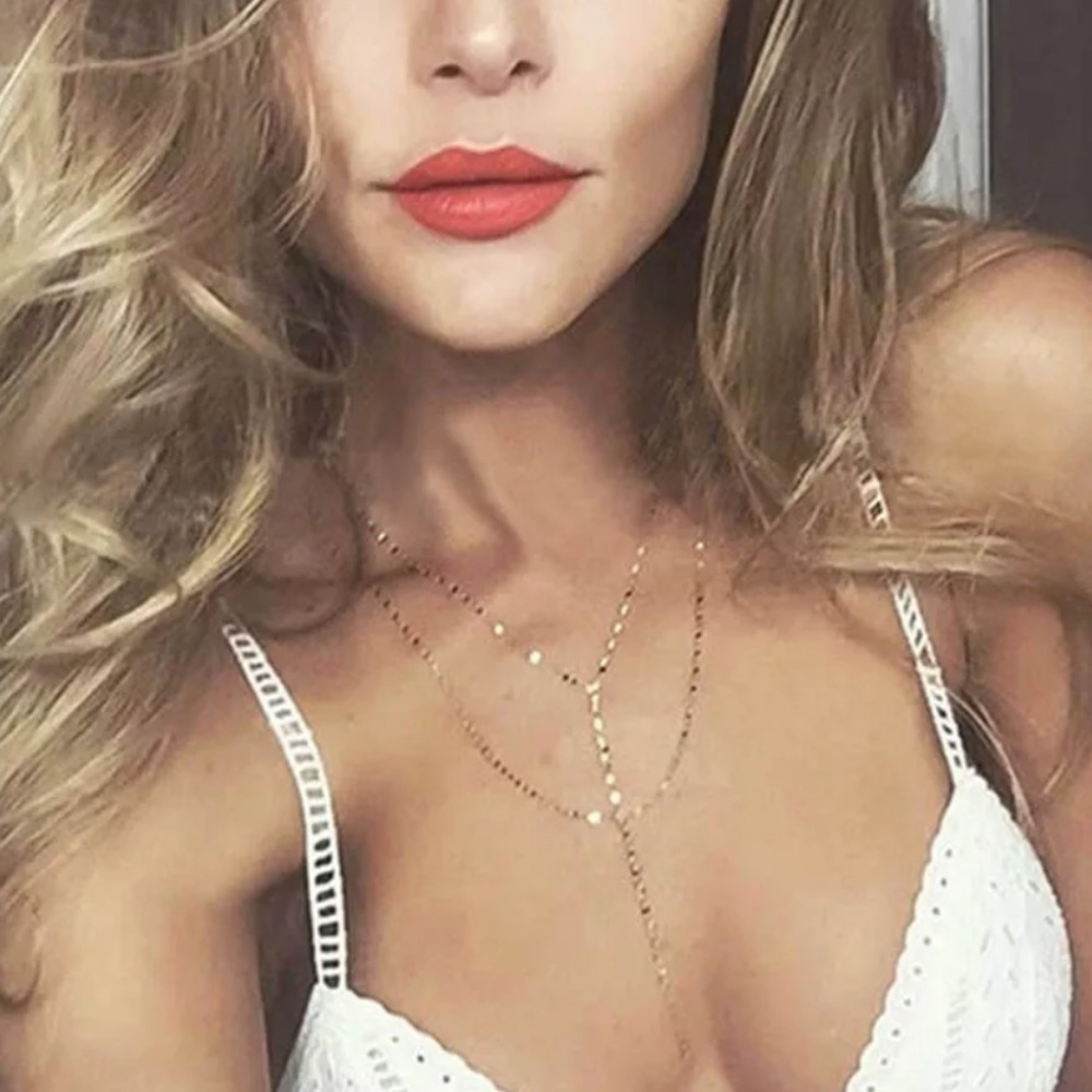 • Brynn • Dainty Layered Necklace - Picture 2 of 4